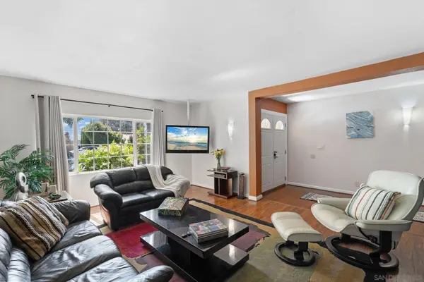 313 Lausanne Dr, San Diego, CA 92114