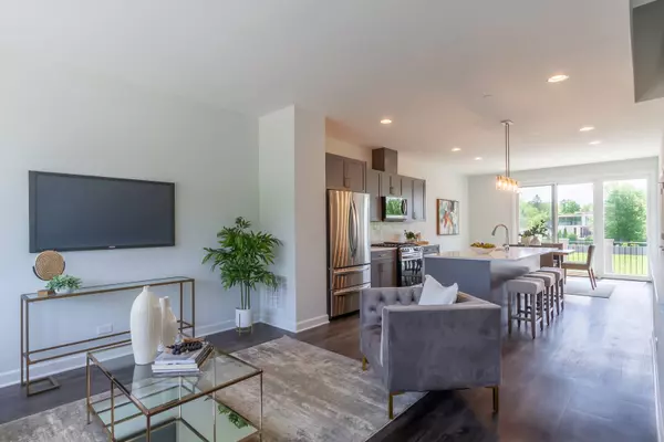 1195 Shermer RD, Northbrook, IL 60062