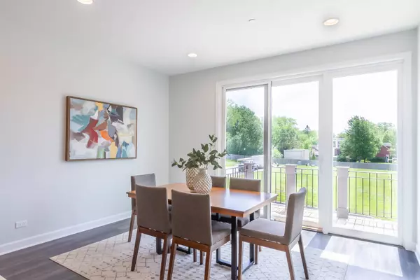 1195 Shermer RD, Northbrook, IL 60062