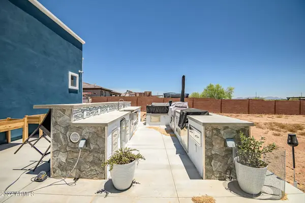 1105 E DESERT HILLS ESTATE Drive, Phoenix, AZ 85086