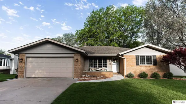 5809 Fieldcrest Way, Lincoln, NE 68512