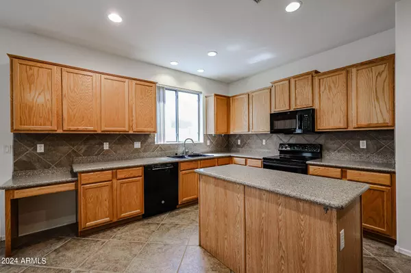 151 W Cardinal Way, Chandler, AZ 85286