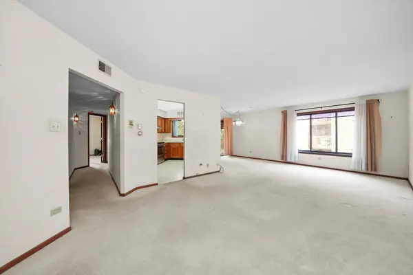 6401 Pershing RD #204, Stickney, IL 60402