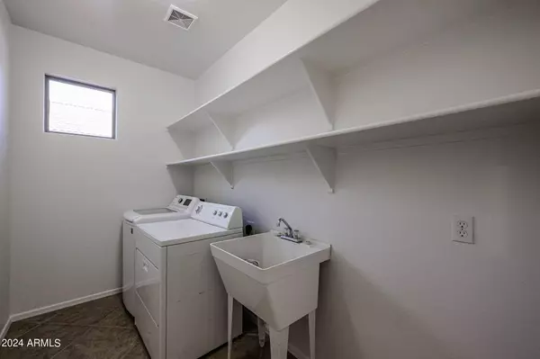 151 W Cardinal Way, Chandler, AZ 85286