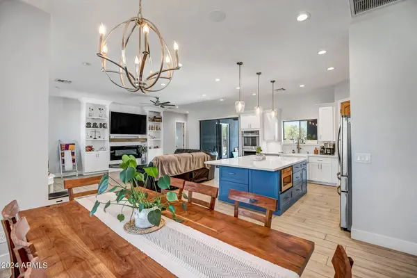 1105 E DESERT HILLS ESTATE Drive, Phoenix, AZ 85086