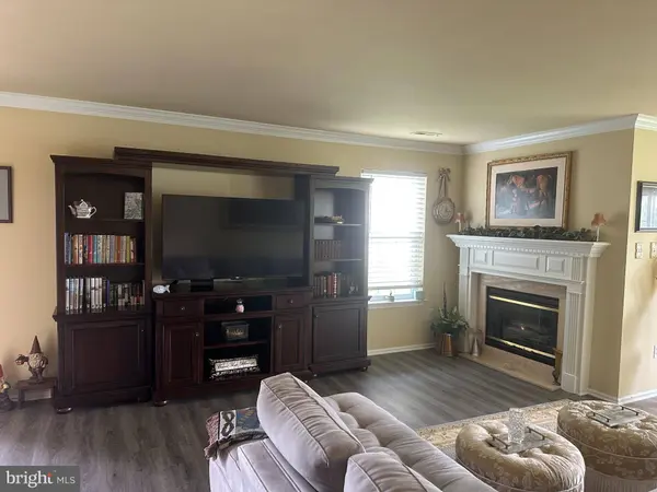 1307-A GINGER DR, Mount Laurel, NJ 08054