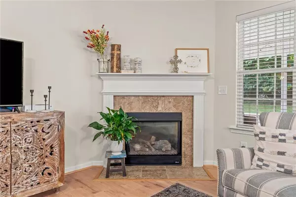 5109 Moseley DR, Clemmons, NC 27012