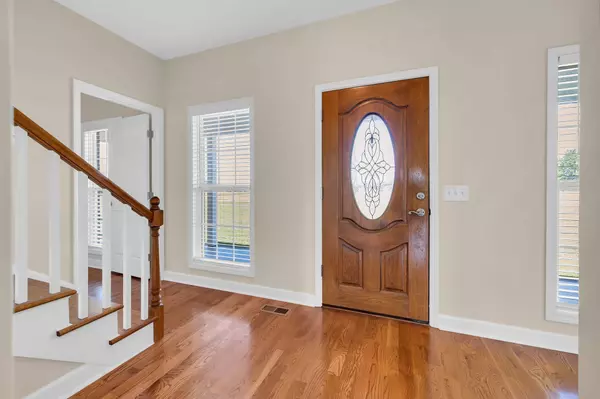 4935 Smiley Rd, Chapel Hill, TN 37034