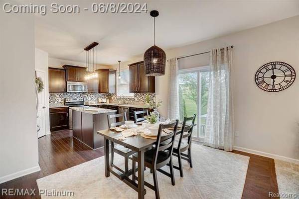 1200 RISEN STAR Way, Howell, MI 48843