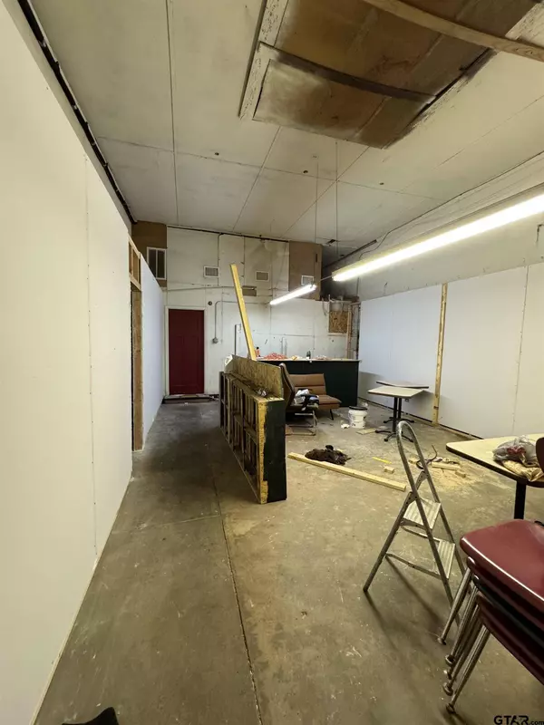 129 W Duval St, Troup, TX 75789