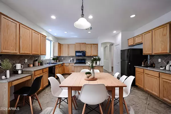 151 W Cardinal Way, Chandler, AZ 85286