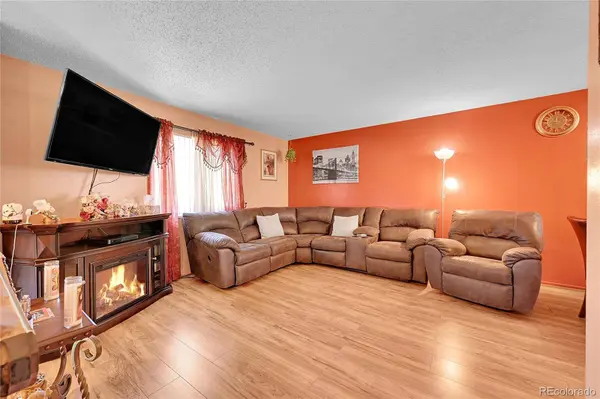 2104 Wedgewood CT, Greeley, CO 80631