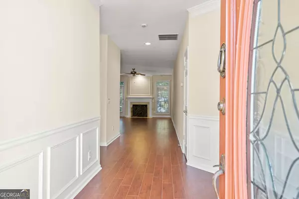 2064 Crestview WAY, Woodstock, GA 30188