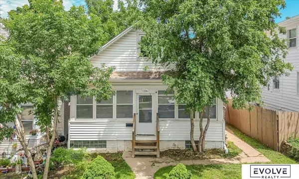 1206 Castelar Street, Omaha, NE 68108