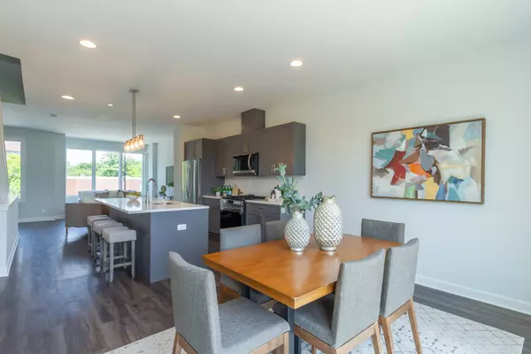 1195 Shermer RD, Northbrook, IL 60062