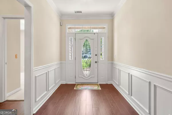 2064 Crestview WAY, Woodstock, GA 30188