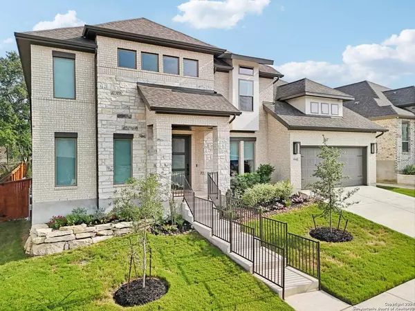 9046 IMPOSING OAK, San Antonio, TX 78255-3382