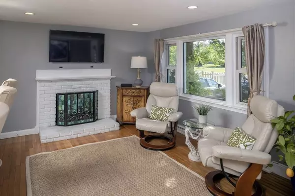 13 Lake Street, Kingston, MA 02364