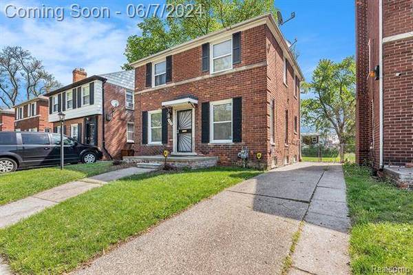 19352 ROSELAWN Street, Detroit, MI 48221