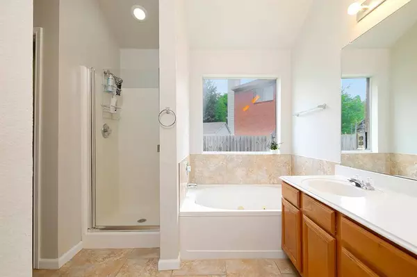 2315 Eden Green Drive, Arlington, TX 76001