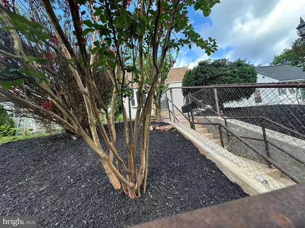 207 OLD CENTREVILLE RD, Manassas Park, VA 20111