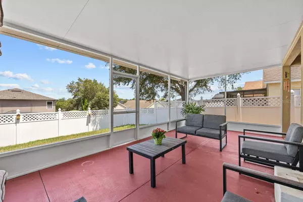 325 RED KITE DR, Groveland, FL 34736