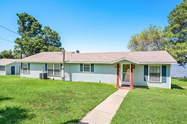 230 Sailfish Drive, Mabank, TX 75156