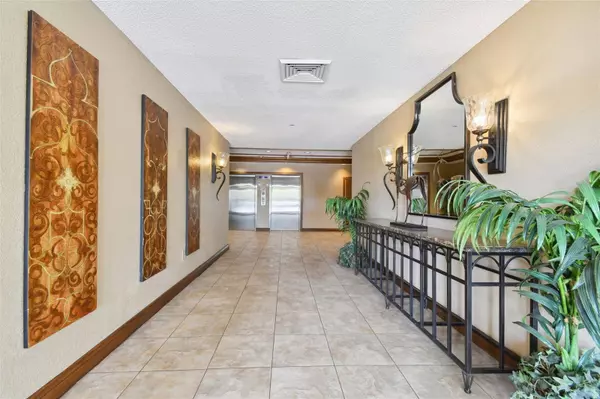 2333 FEATHER SOUND DR #C708, Clearwater, FL 33762