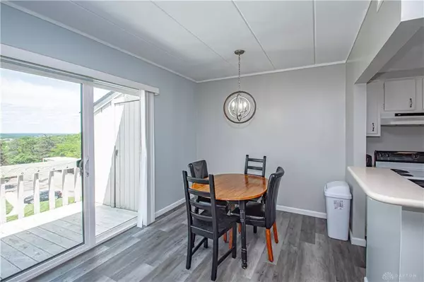 1116 Eagle Feather Circle #F, West Carrollton, OH 45449