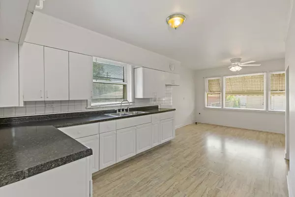 10628 S Vernon AVE, Chicago, IL 60628