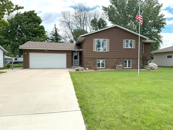 223 S Buffalo ST, Belle Plaine, MN 56011