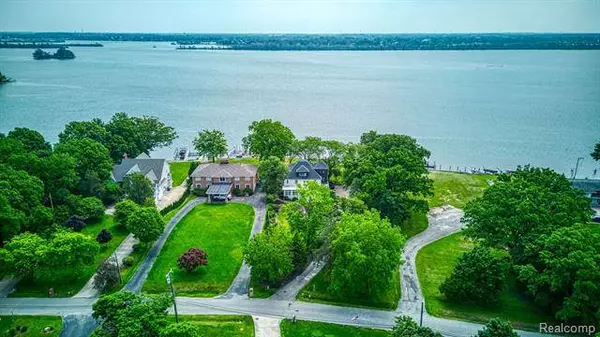 28059 ELBA Drive, Grosse Ile, MI 48138