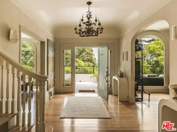 2126 E Live Oak DR, Los Angeles, CA 90068