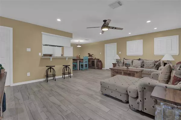 422 Mallard PT, Livingston, TX 77351