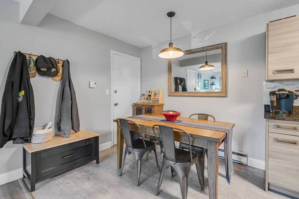 207 Samoset St #B2, Plymouth, MA 02360