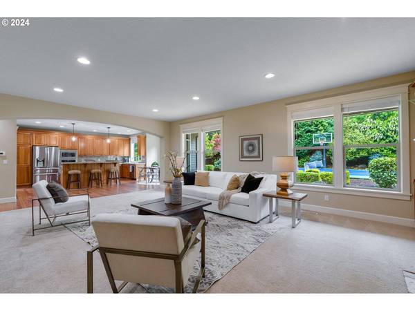 2013 FIELDS DR, West Linn, OR 97068