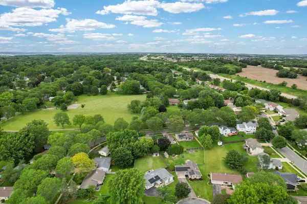 18 Coffey Circle, Madison, WI 53716