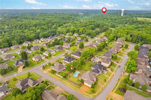 404 NW Saddlebrook Dr, Bentonville, AR 72712