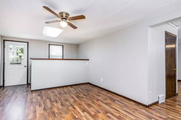 201 E Jefferson, Warren, IL 61087