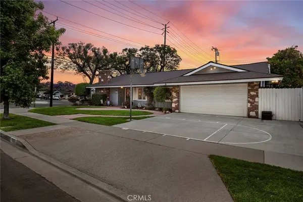 1517 E 19th ST, Santa Ana, CA 92705