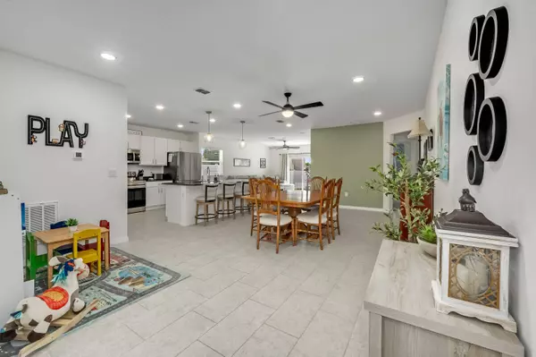 953 Edensor LN, Rockledge, FL 32955