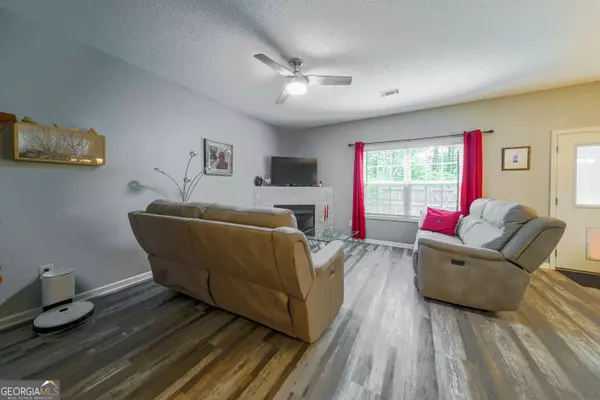 74 Eagle Glen DR NE, Cartersville, GA 30121