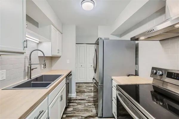 7412 W 22nd ST #214, Saint Louis Park, MN 55426