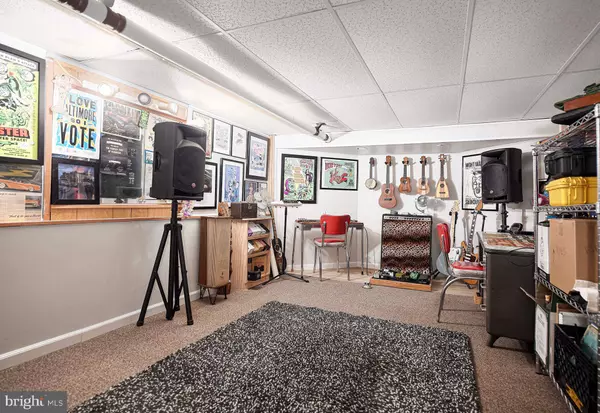 523 ROSSITER AVE, Baltimore, MD 21212