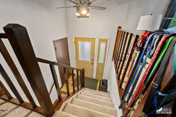 9500 Selkirk DR, Anchorage, AK 99502