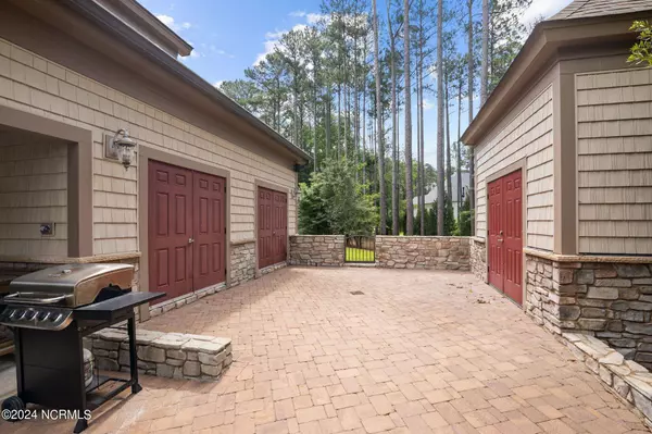 161 Cape Hatteras Point, Oriental, NC 28571