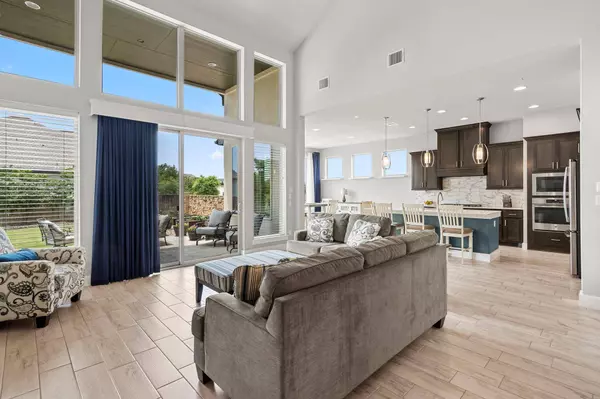 114 Mendocino LN, Austin, TX 78737