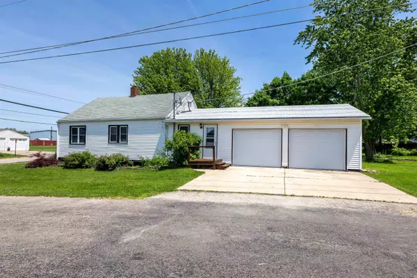 201 E Jefferson, Warren, IL 61087