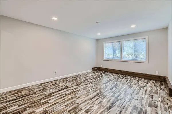 7412 W 22nd ST #214, Saint Louis Park, MN 55426