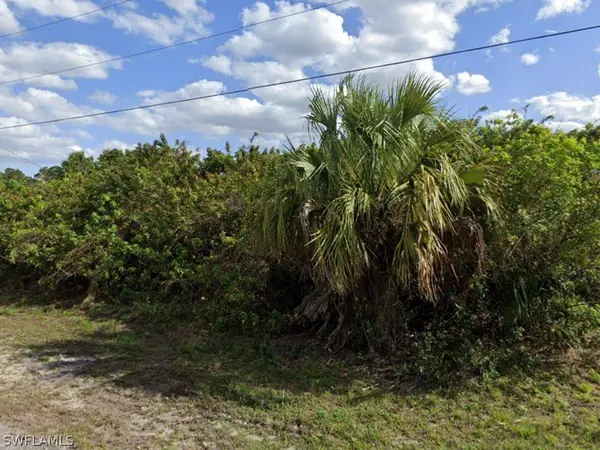 3717 6th ST W, Lehigh Acres, FL 33971